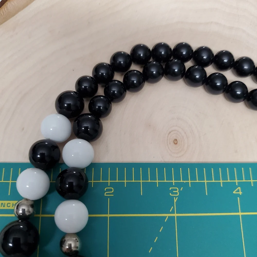 Vintage Black And White Bead Necklace